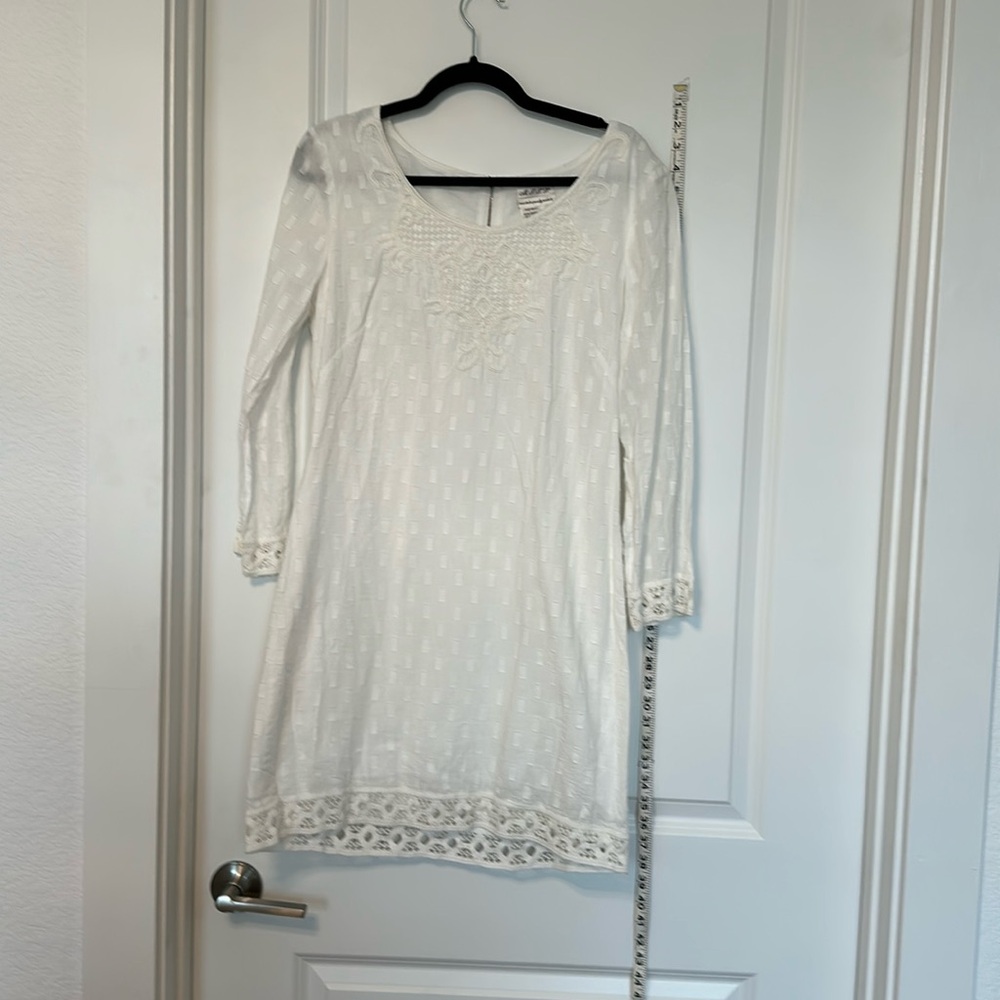 Max Studio Speciality Products - white 100% cotton embroidered dress